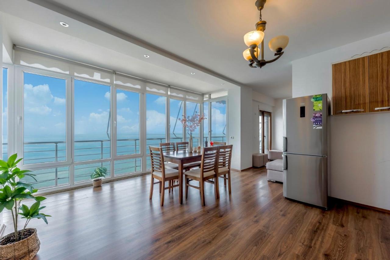 Spectacular Seaview Penthouse Apartment Durres Exterior photo